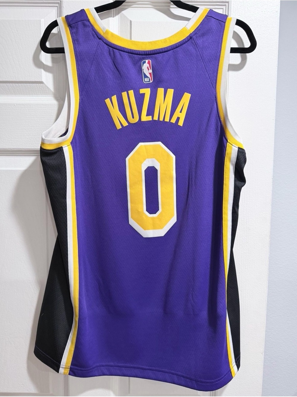 Lakers Kyle Kuzma Jersey - Picture 2 of 2